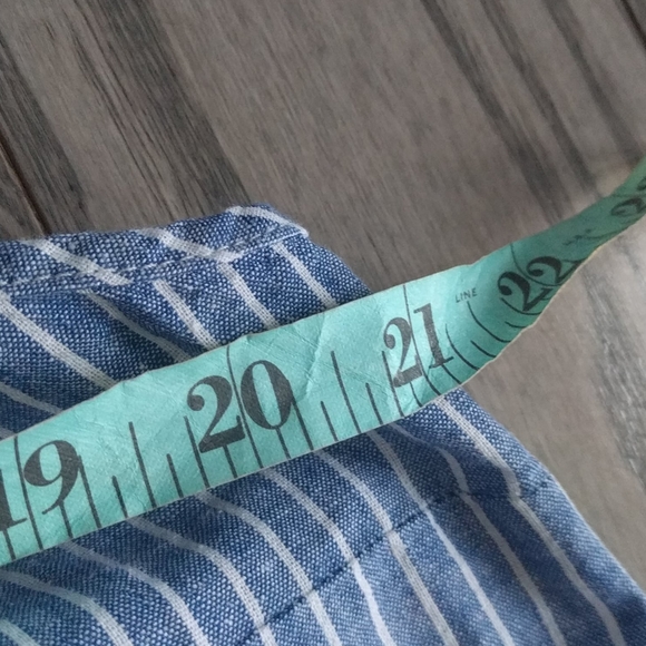 Beautiful dress by Saks Fifth Avenue🌸🍀🌼 - Picture 13 of 14